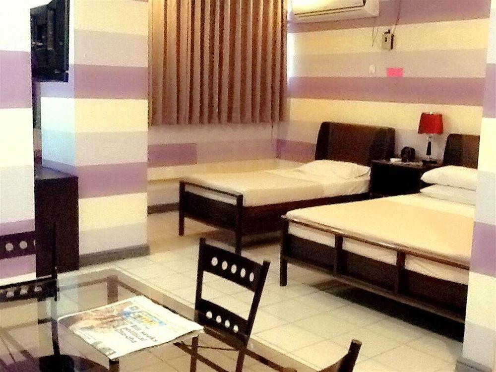 Hotel Tiffany Laoag Exterior foto