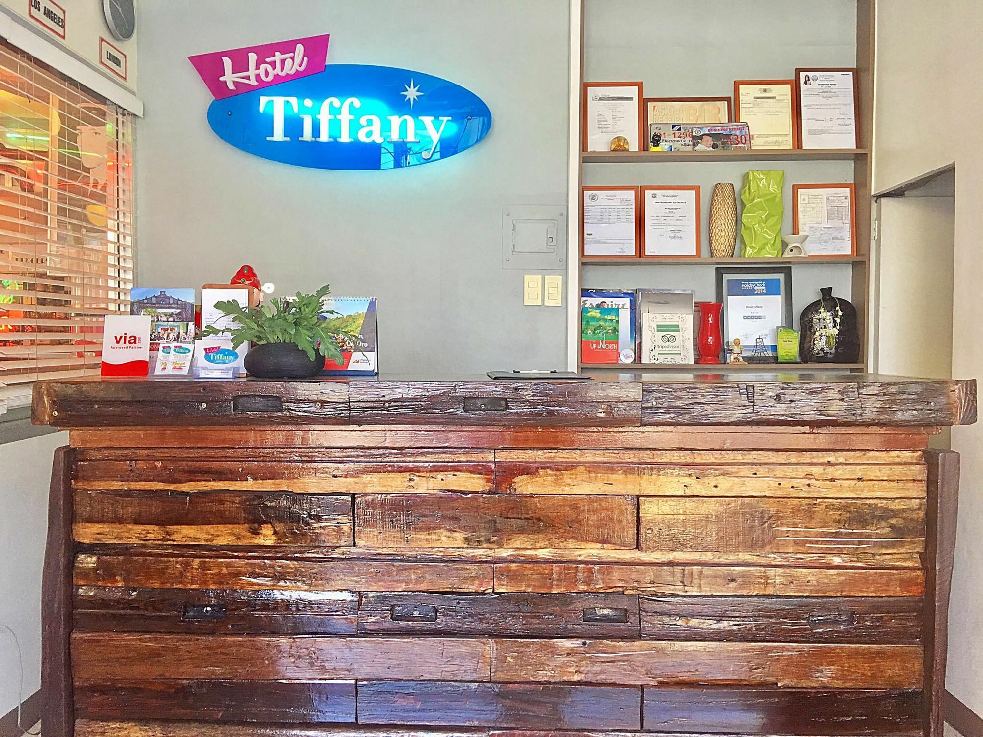 Hotel Tiffany Laoag Exterior foto
